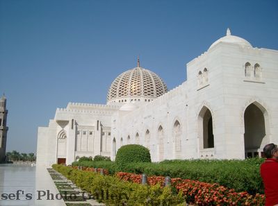 Moschee
03.11.2012
Die Sultan-Qabus-Moschee Außenbereich
Schlüsselwörter: Oman Maskat