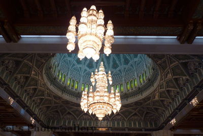 Lüster
03.11.2012
Die Decke der Sultan-Qabus-Moschee
Schlüsselwörter: Oman Maskat