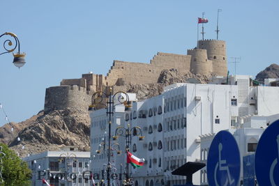 Festung
03.11.2012
Festung über Maskat
Schlüsselwörter: Oman Maskat