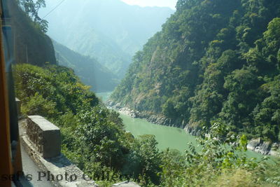 Straße 2
05.11.2012
Tal im Südnepal
Schlüsselwörter: Nepal Chitwan