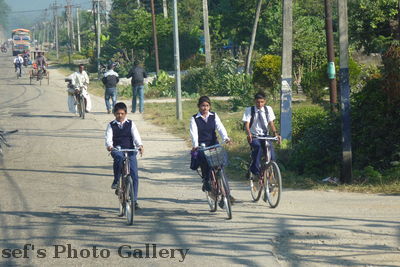 Schulkinder
06.11.2012
Schlüsselwörter: Nepal Chitwan