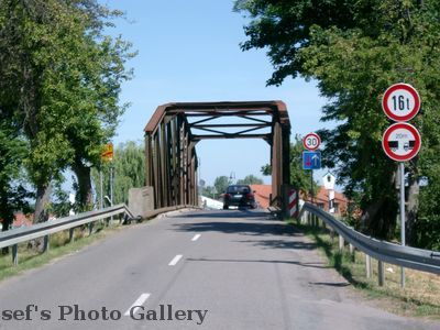 Brücke über den Elster-Saale-Kanal
Auf dem Weg
Brücke bei Bölitz-Ehrenberg
Schlüsselwörter: Technikmuseum Merseburg