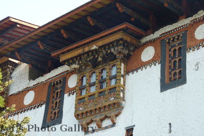 Bhutan Bienennester am Dach 2
