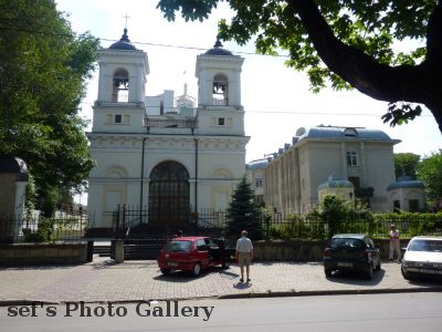 Chisinau
15.07.
kath. Kirche mit Pfarrhaus
Schlüsselwörter: Chisinau