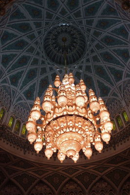 Kronleuchter 1
03.11.2012
Der Lüster der Sultan-Qabus-Moschee
(In Deutshland hergestellt, einer der größten)
Schlüsselwörter: Oman Maskat