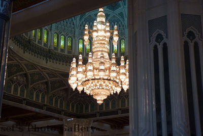 Kronleuchter 2
03.11.2012
Der Lüster der Sultan-Qabus-Moschee
(In Deutshland hergestellt, einer der größten)
Schlüsselwörter: Oman Maskat