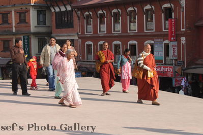 Bodhnath-Stupa 7
08.11.2012
verschiedene Pilger
Schlüsselwörter: Nepal Kathmandu